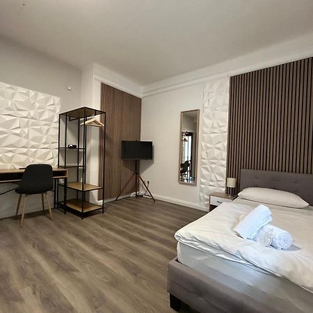 Riverside Airport Hotel Кельстербах Экстерьер фото