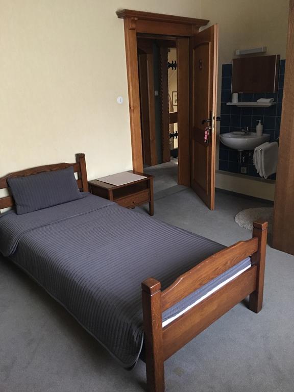 Riverside Airport Hotel Кельстербах Экстерьер фото
